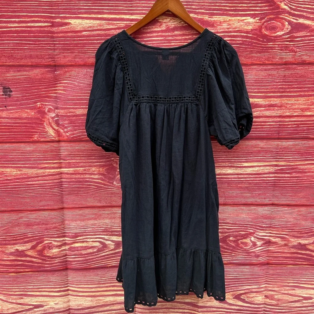 Old Navy size M Black puff sleeve peasant dress crochet accent